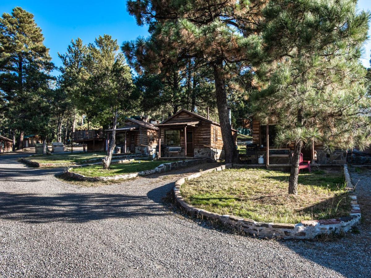 Apache Village Cabinette 15, Queen Bed, Midtown, Sleeps 2 Ruidoso Exterior photo